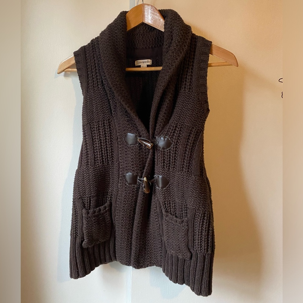 Brown Kitted Vest Buttons Medium 8/10 Sarsaparilla